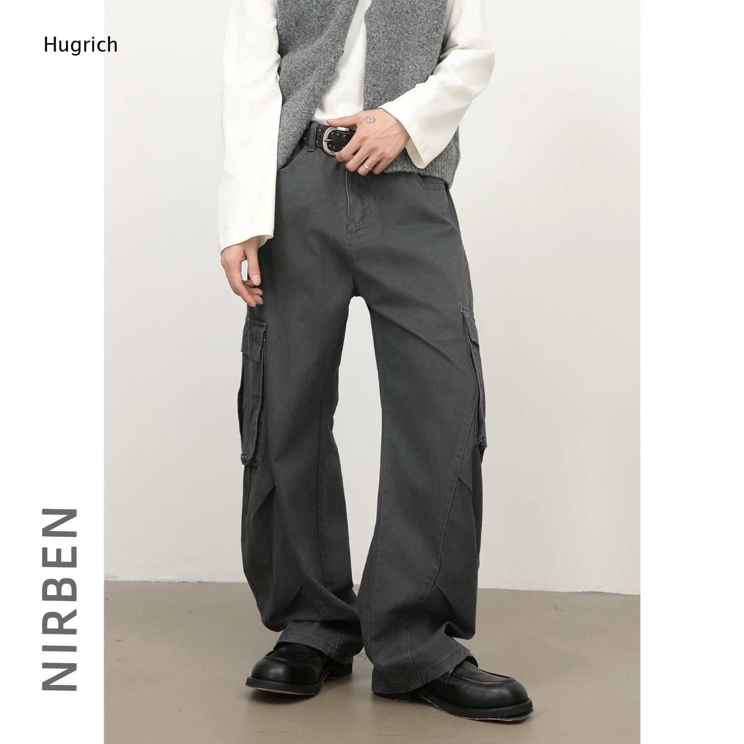 Cargo Pant Wide - กางเกงคาร์โก้ขาบานทรงหลวมสีเขียวทหารสำหรับผู้ชาย มีกระเป๋าข้างแบบฝาปิดใหญ่ จับจีบที่เข่า สไตล์สตรีทแวร์
