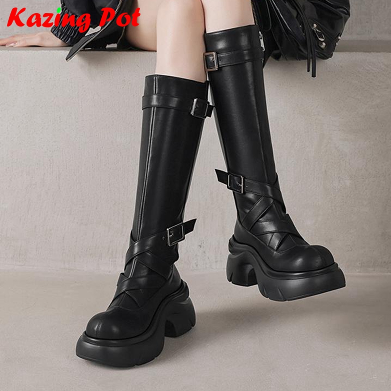 Street Fashion Winter - รองเท้าบูททรงสูงถึงต้นขา สไตล์แฟชั่นสตรีทอังกฤษ ดีไซน์หัวมน พื้นหนา แบบแพลตฟอร์ม ตกแต่งหัวเข็มขัดโลหะ
