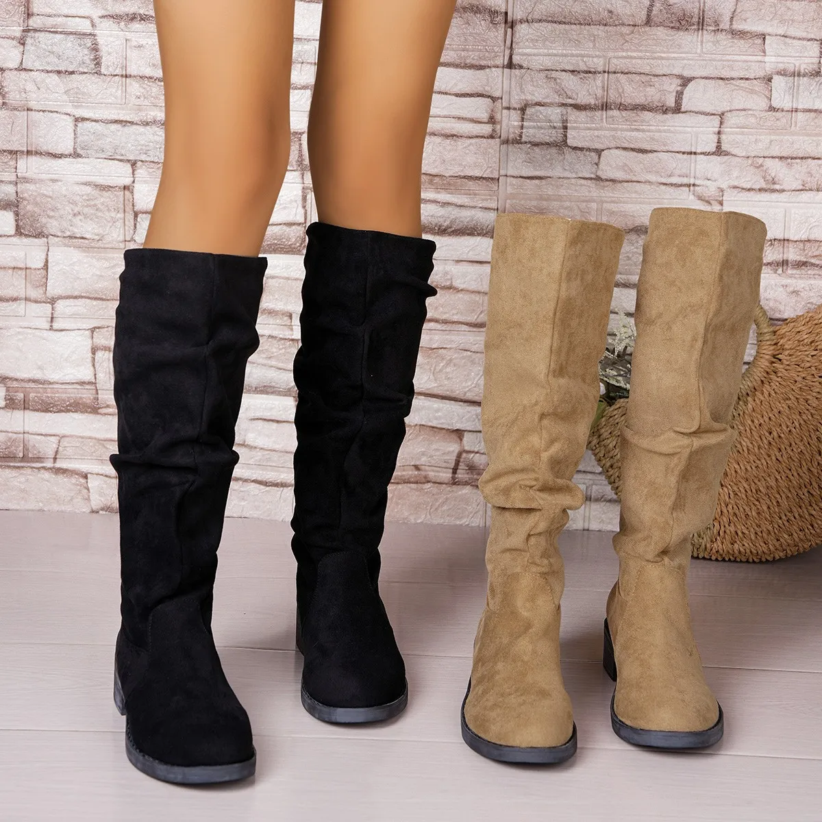 รองเท้าบูททรงพลีทสำหรับผู้หญิง - Street Fashion Winter บทวิจารณ์และราคา
